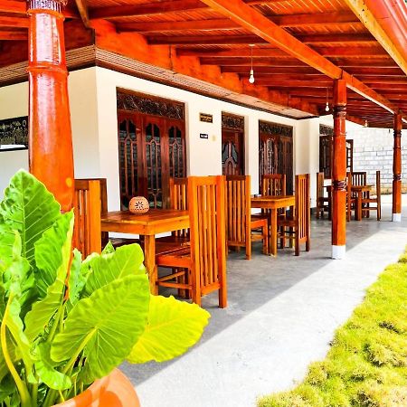 Tharurashmi Sea Pond Villa & Surf Hostel - Hiriketiya Dikwella Ngoại thất bức ảnh