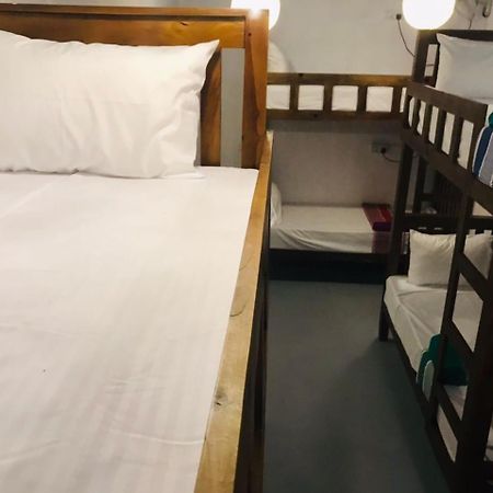 Tharurashmi Sea Pond Villa & Surf Hostel - Hiriketiya Dikwella Ngoại thất bức ảnh