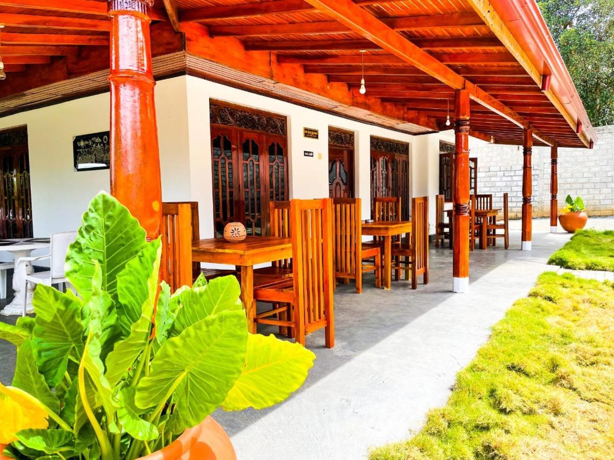 Tharurashmi Sea Pond Villa & Surf Hostel - Hiriketiya Dikwella Ngoại thất bức ảnh