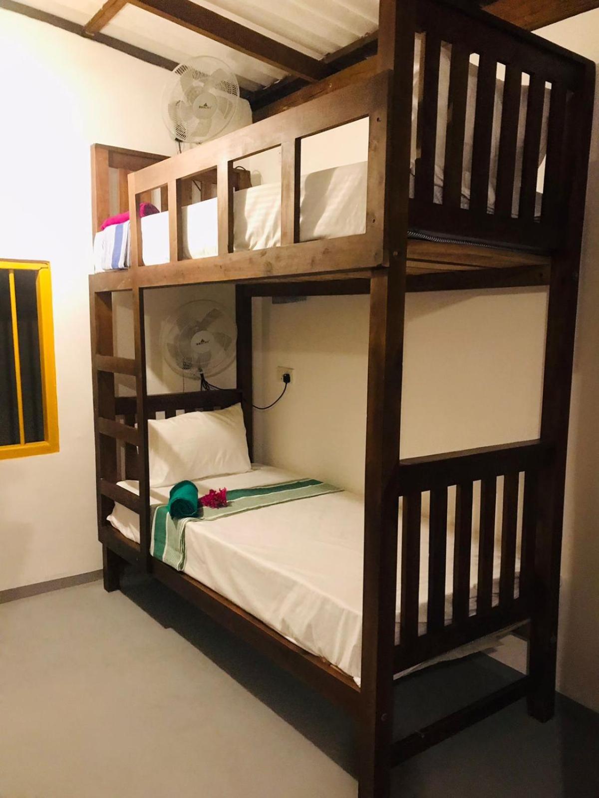 Tharurashmi Sea Pond Villa & Surf Hostel - Hiriketiya Dikwella Ngoại thất bức ảnh