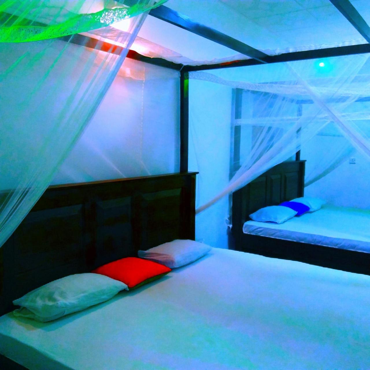 Tharurashmi Sea Pond Villa & Surf Hostel - Hiriketiya Dikwella Ngoại thất bức ảnh