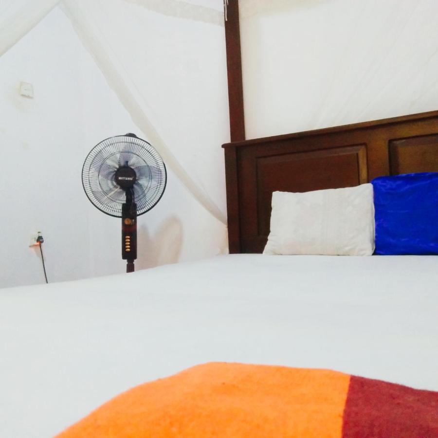 Tharurashmi Sea Pond Villa & Surf Hostel - Hiriketiya Dikwella Ngoại thất bức ảnh